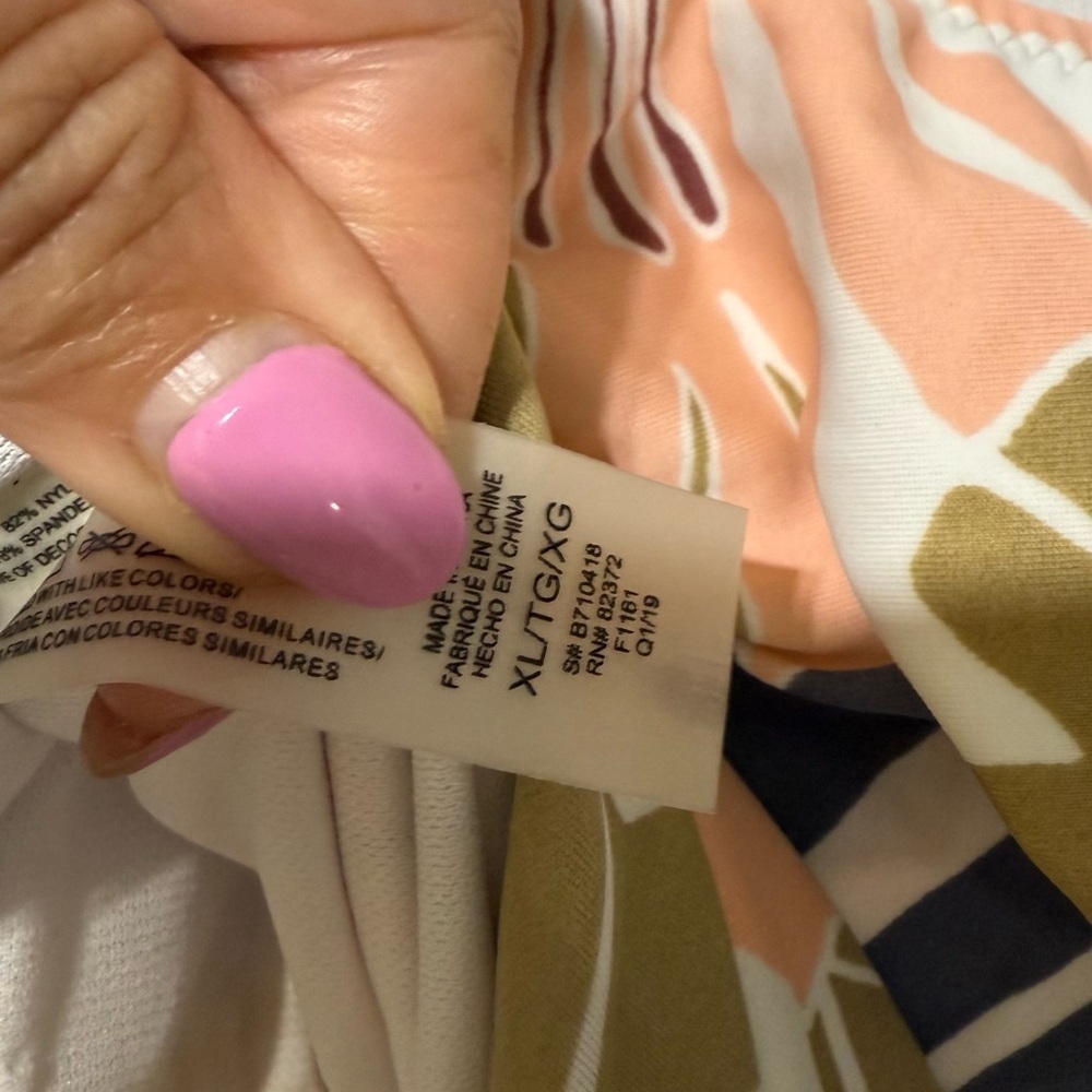 Raisins Floral Ruffle One-Piece Swimsuit - Picture 6 of 7